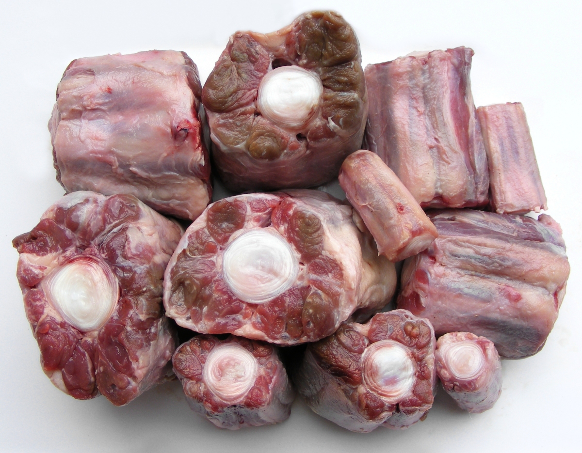 Cross-cut oxtails with visible vertebra centers